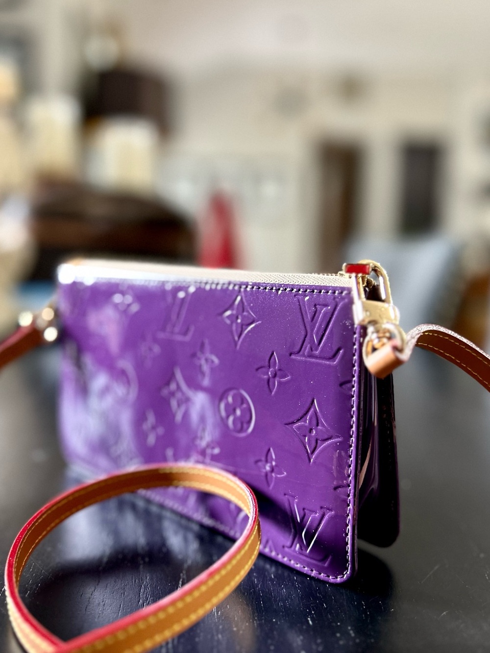 Louis Vuitton Authentic Rare Purple Vernis Monogram Crossbody - Picture 12 of 16